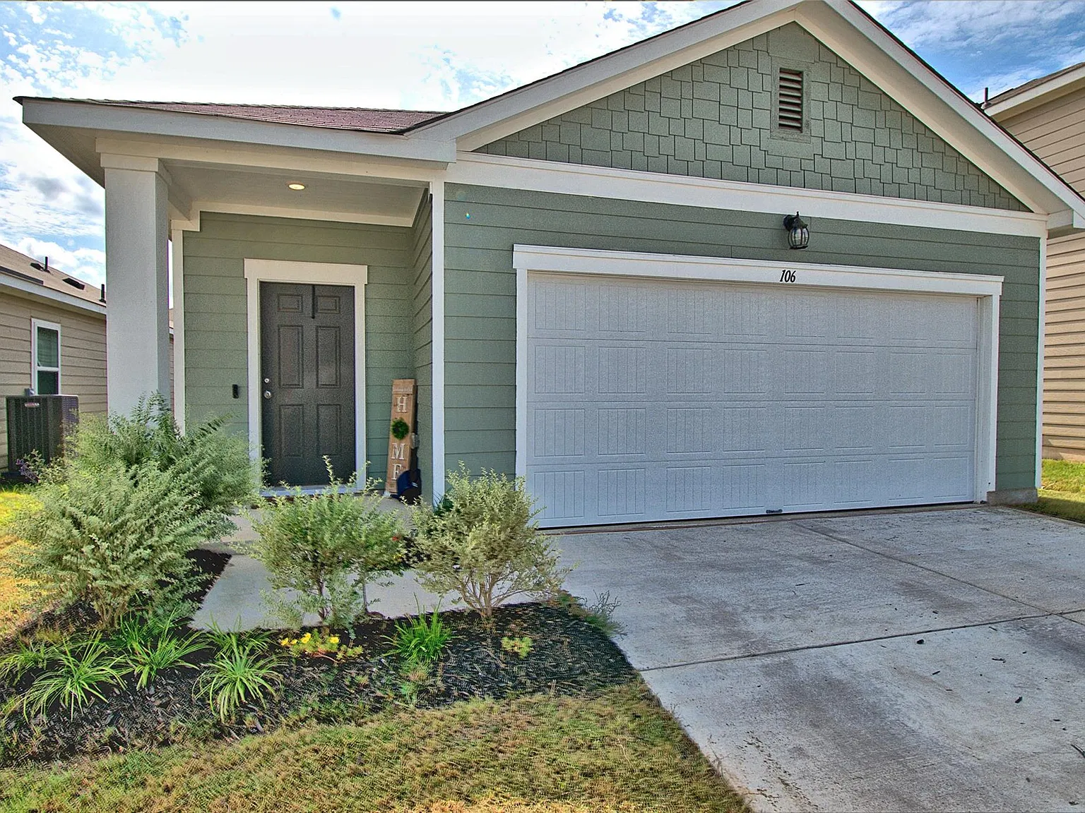 3 bed, 2.0 bath, 1498 sqft, $1,950 — Photo 2