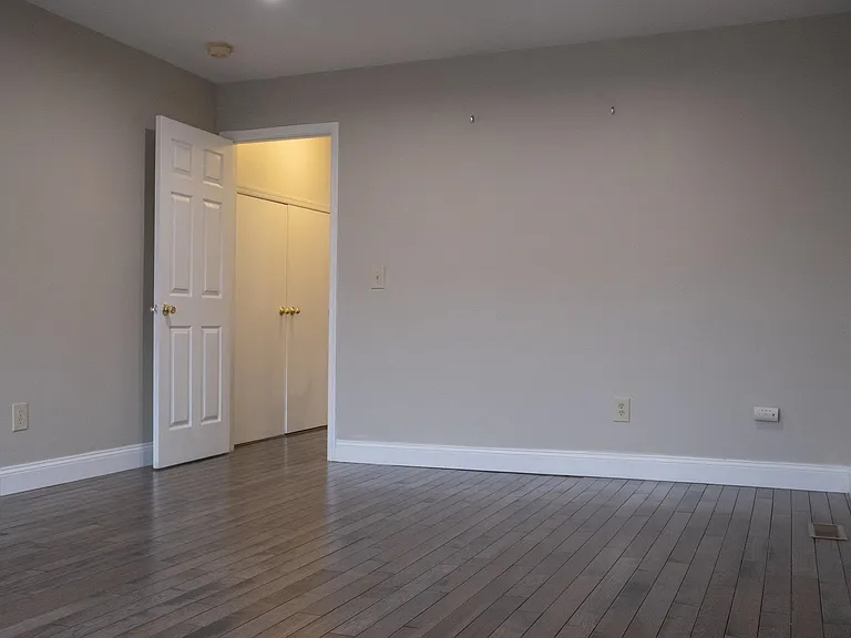 55 Clarken Dr — Photo 9