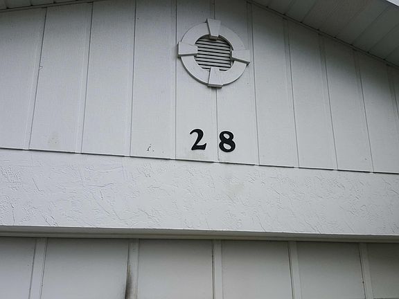 2nd image of 28 Beechwood Ln