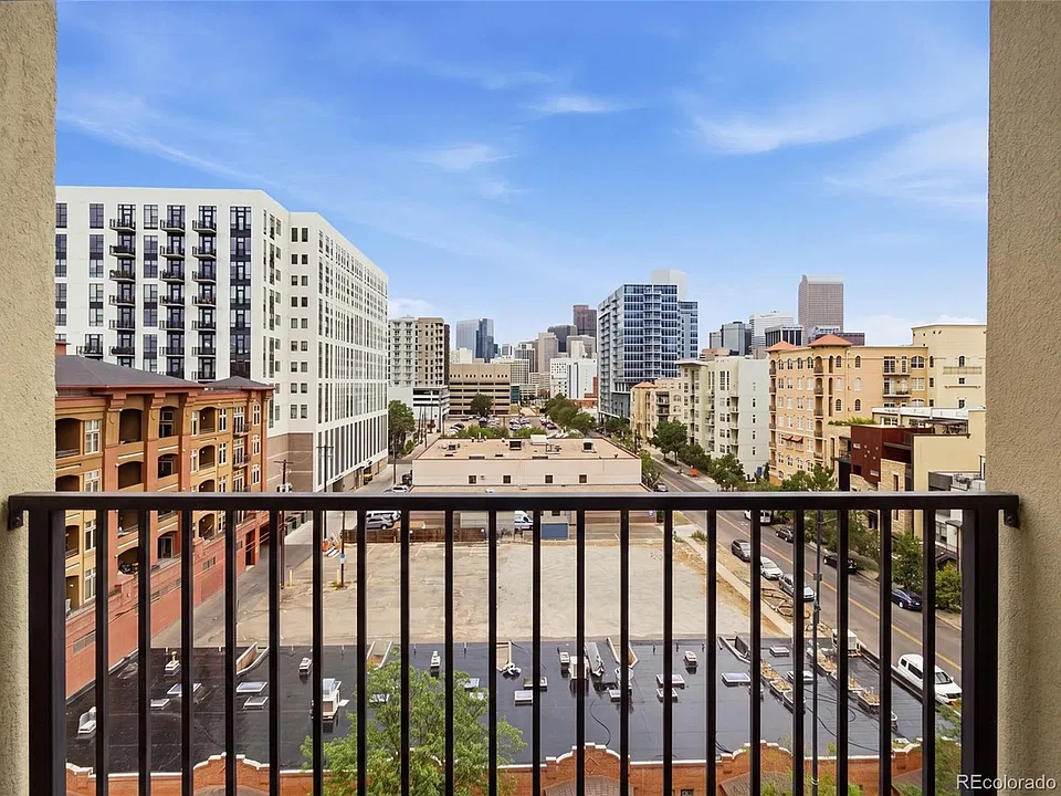 300 W 11th Ave #7I