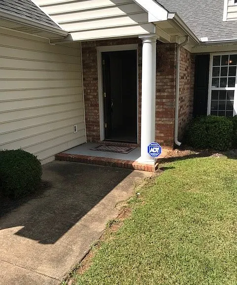 283 Ivy Pl — Photo 1