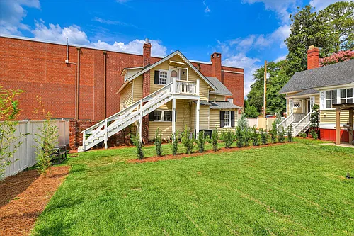 241 Laurens St SW Photo 1