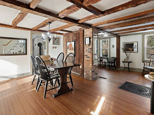 39 Paper Mill Road, New Milford, CT 06776