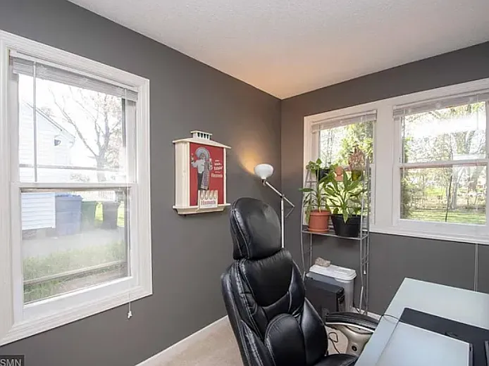 3 bed, 1200 sqft, $2,495 — Photo 4