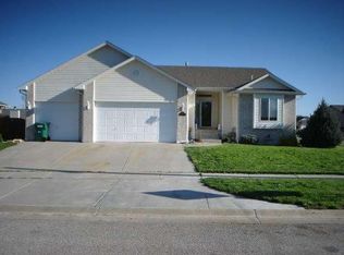 1630 E Southridge Ct, Derby, KS 67037