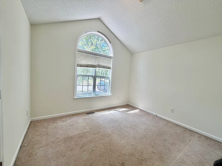 141 Creek Commons Ave — Photo 6