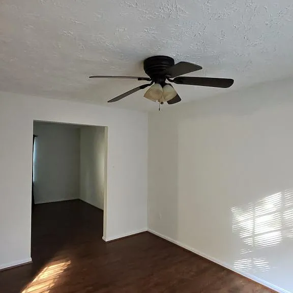 8801 Dangerfield Ct — Photo 27