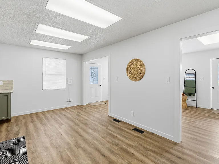 502 N Harper St — Photo 11