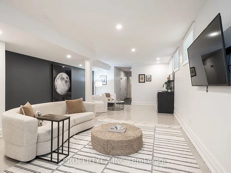 43 Bernard Ave — Photo 34