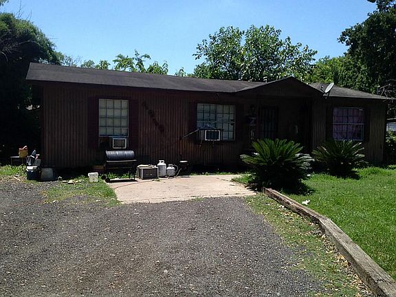 3rd image of 7919 Bertwood St