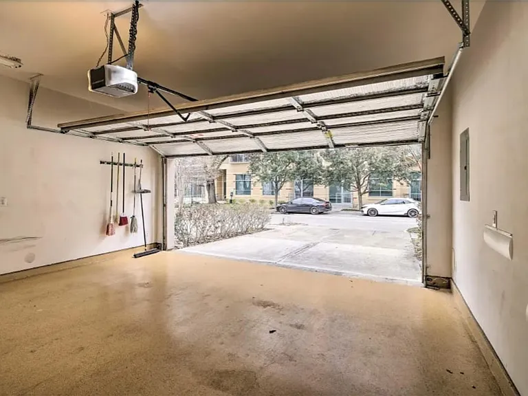 1006 Rochow St #A — Photo 29