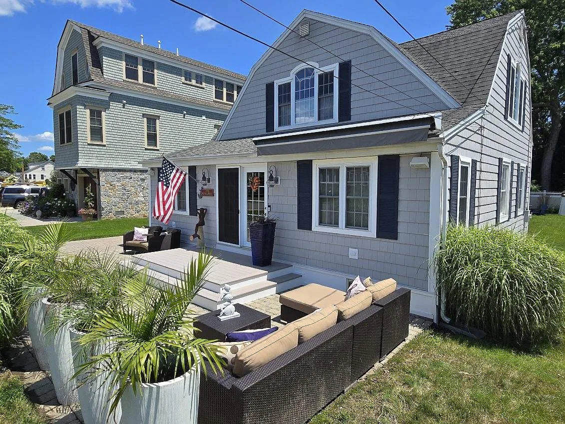 2 bed, 1.5 bath, 1989 sqft, $3,500 — Photo 2