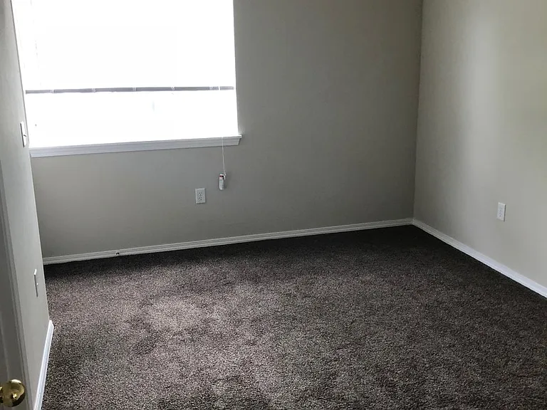 187 N Avenger Ln — Photo 12
