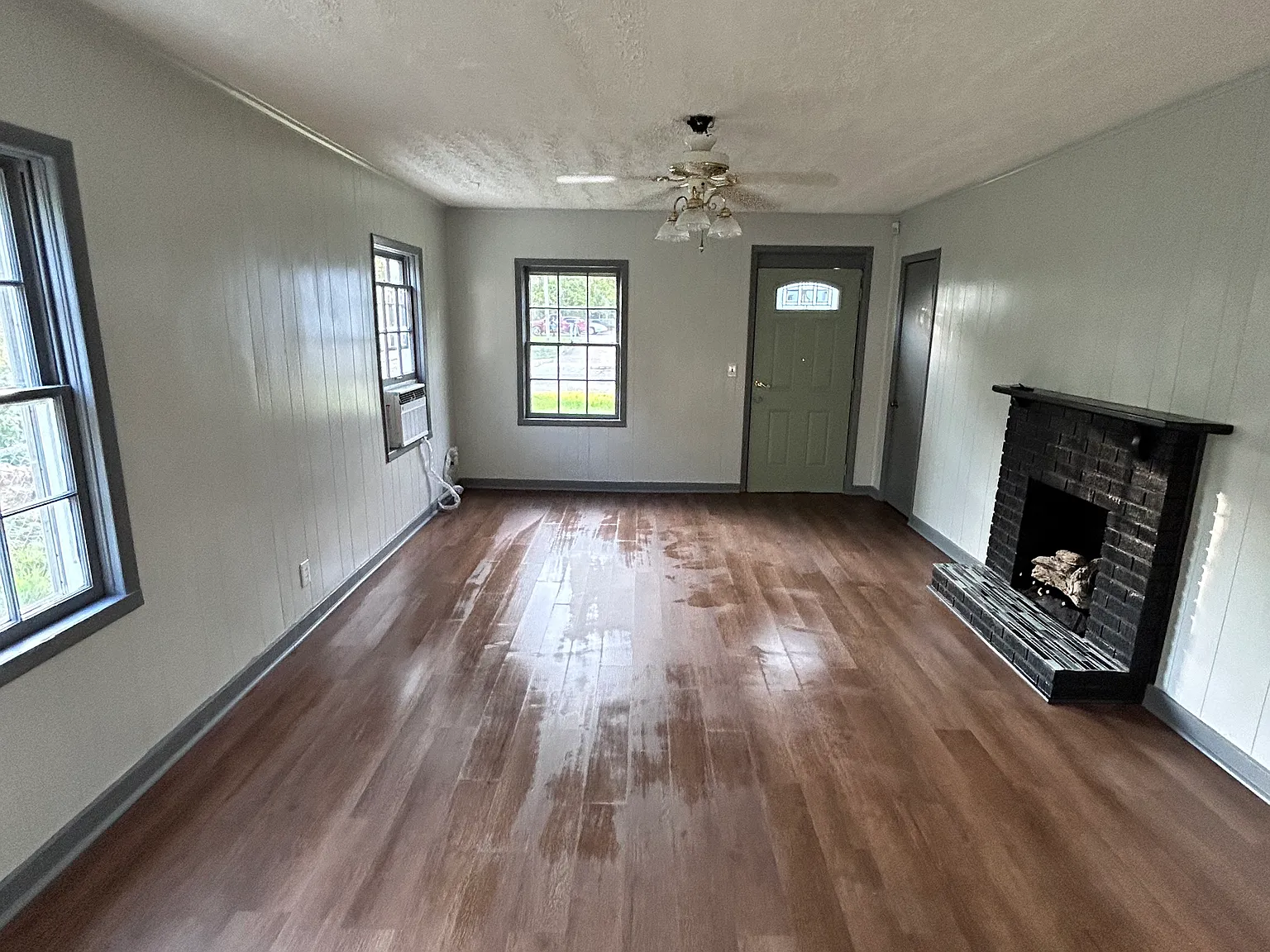 4 bed, 1500 sqft, $1,000 — Photo 2