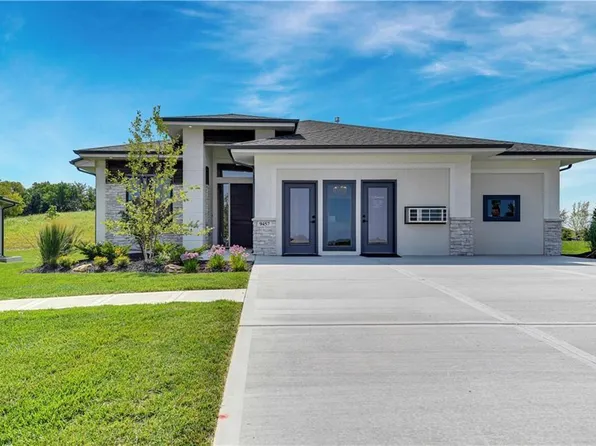 4540 145th Ct, Basehor, KS 66007