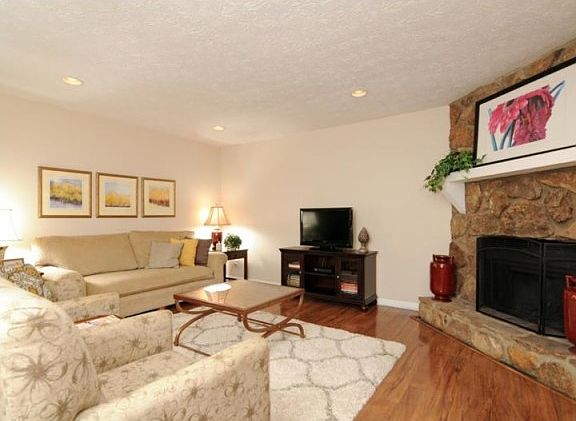 4th image of 4785 Jamerson Forest Cir
