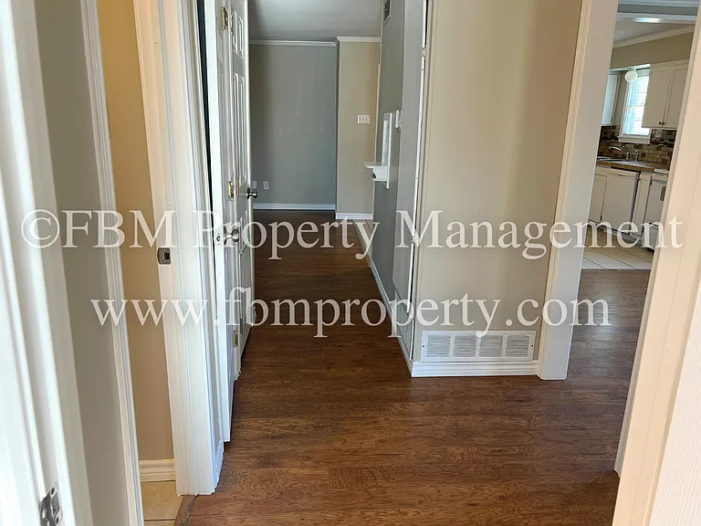 3015 Winfield Dr — Photo 14