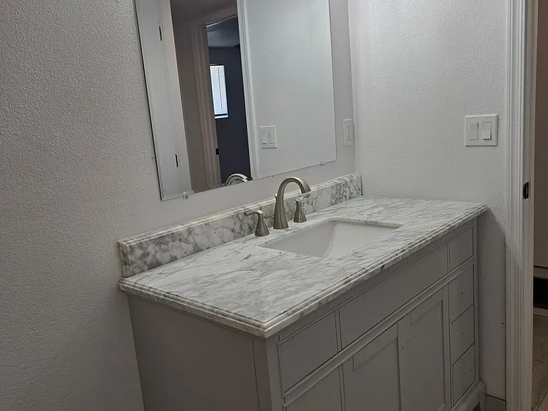 511 N Iroquois Ave — Photo 11