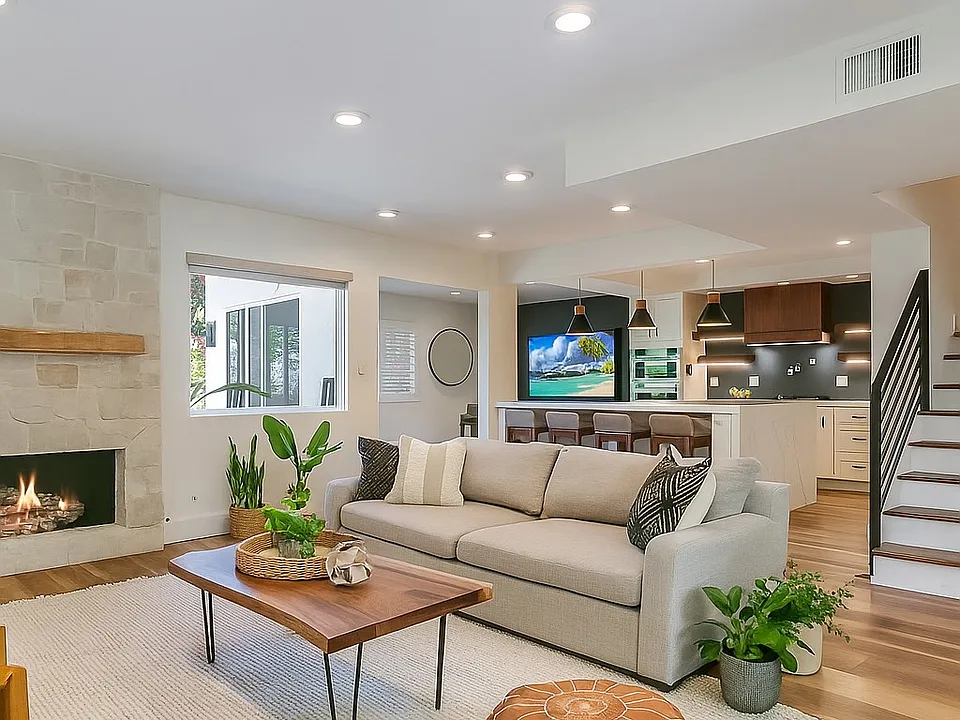 34 Rockrose Way