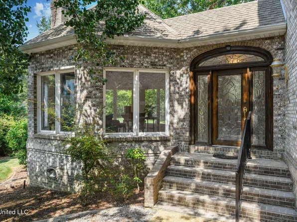 7910 Ewa Ct, Diamondhead, MS 39525