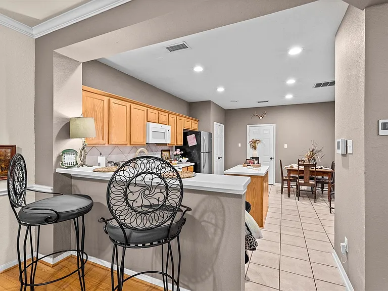 31 Endor Forest Pl — Photo 16
