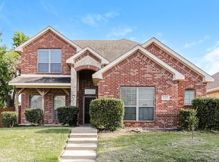 127 Brook Hollow Ln, Red Oak, TX 75154