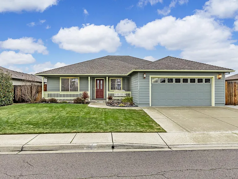 2327 Jeremy St — Photo 3