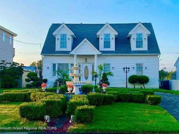 Toms River New Jersey Mansion On The Bay