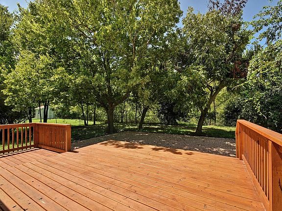 3rd image of 5308 Wellington Dr