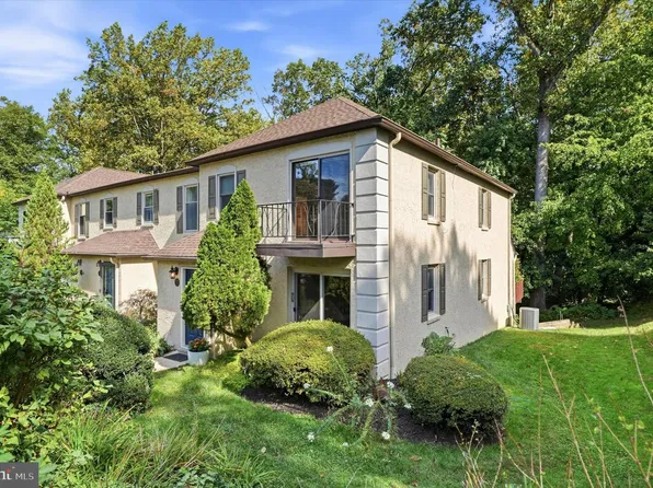 17 Summit Dr, Bryn Mawr, PA 19010