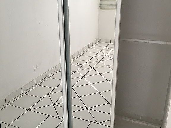Glass slidding closet doors