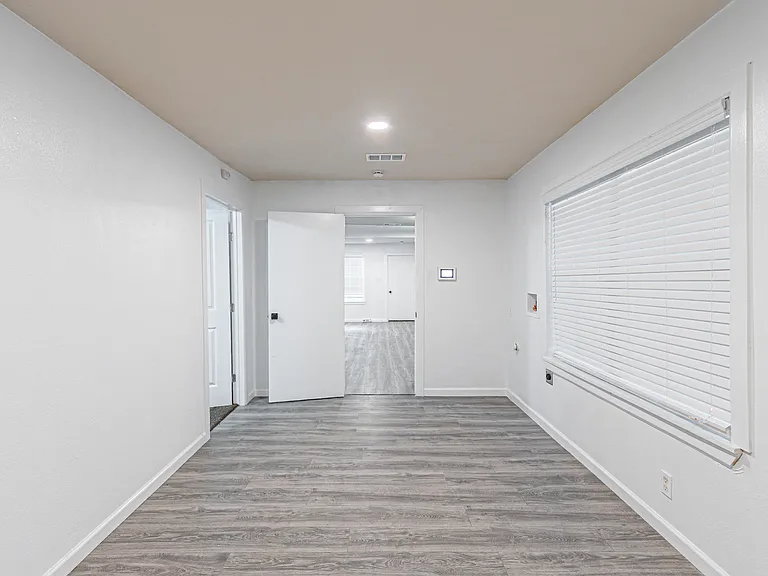 721 Bowman St — Photo 3