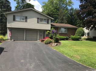 106 Riverdale Rd, Liverpool, NY 13090