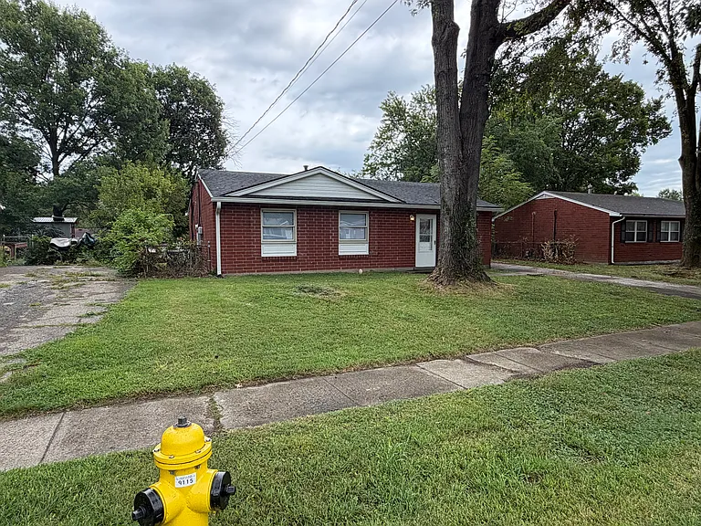 307 Downes Ln — Photo 2
