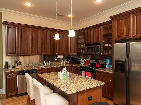 4th image of 2358 N Damen Ave APT 2