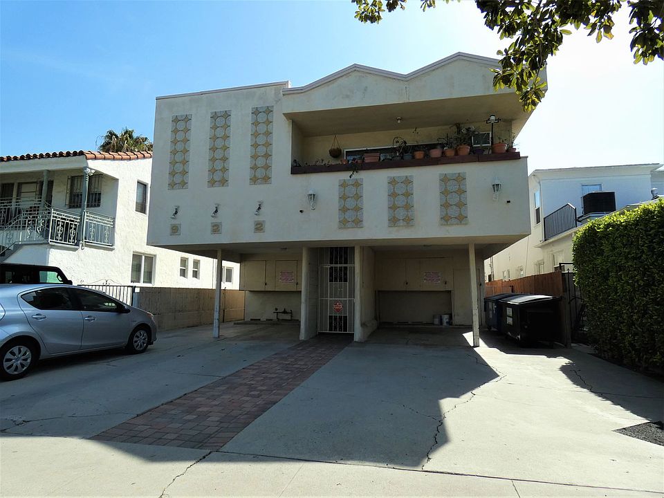 1st image of 922 S Holt Ave