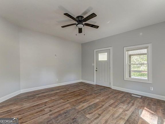4th image of 360 Ridge St