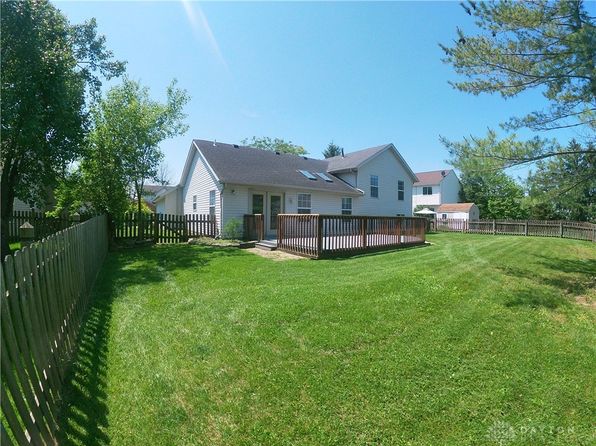 1335 Sentry Ln, Fairborn, OH 45324