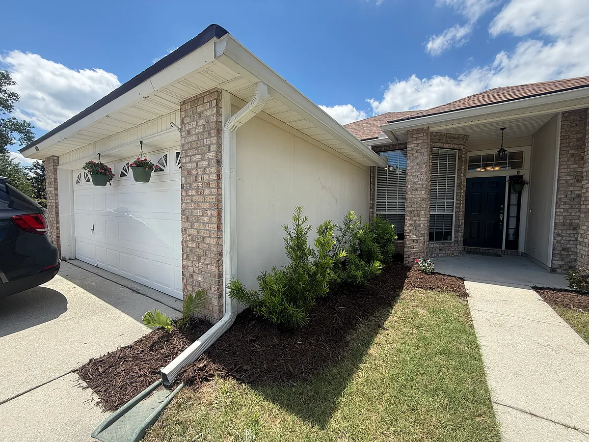 Building Photo - 913 Mackinaw Trl