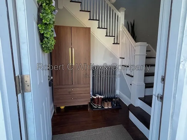 33 Outlook Ave #2 — Photo 2