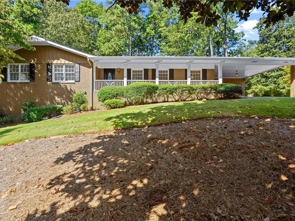 840 Hickory Dr SW, Marietta, GA 30064