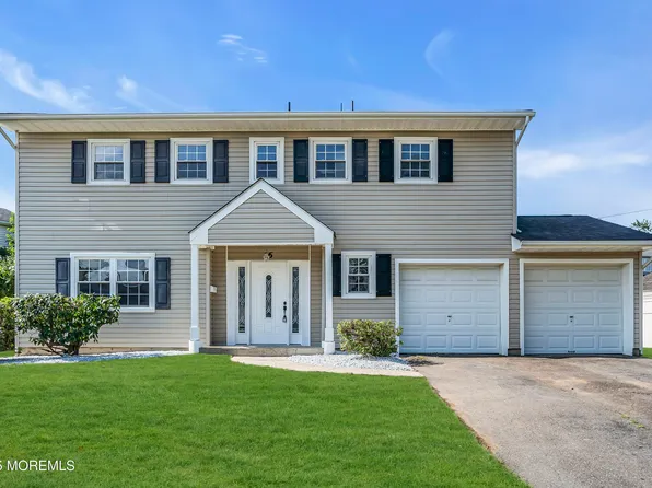 16 Cresci Boulevard, Hazlet, NJ 07730