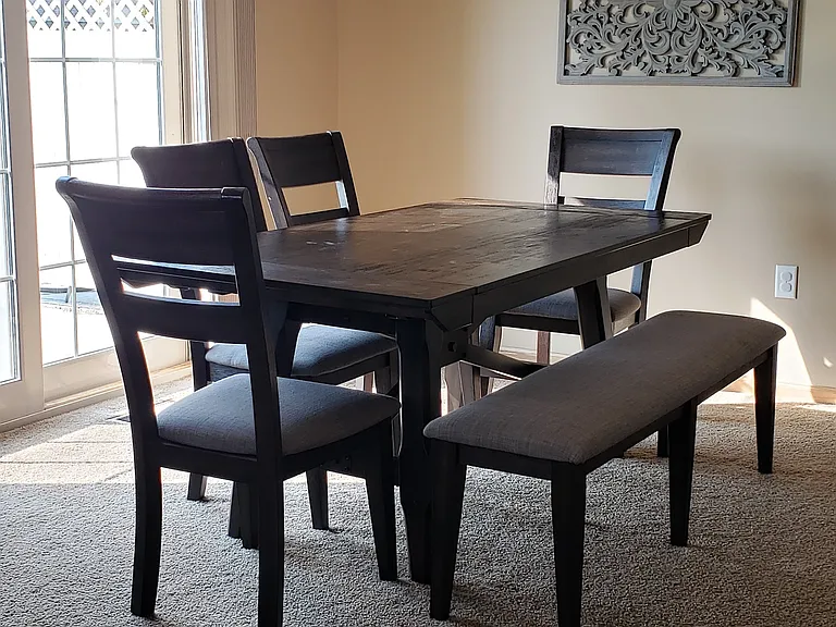 Dining room (NO carpet)