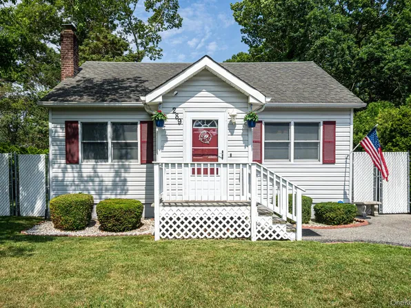 289 McKinley Drive, Mastic Beach, NY 11951