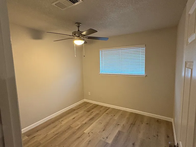 5825 Village Forest Ct — Photo 28