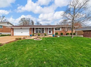 8828 Glenwood Dr, Saint Louis, MO 63126