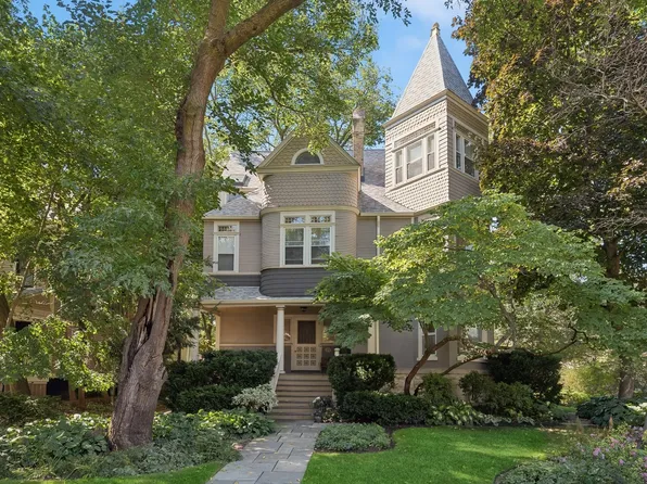 1246 Judson Ave, Evanston, IL 60202