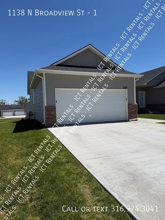 Building Photo - 1138 N Broadview Ln #1