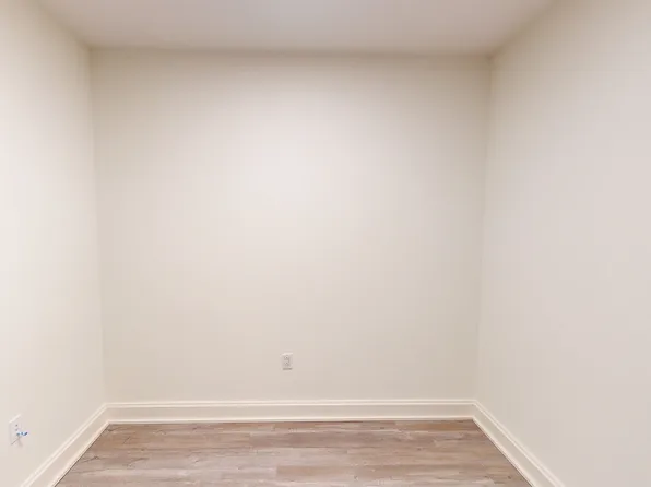 10 Hanover Square image 4 of 9