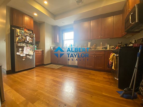 3rd image of 46 Creighton St #3